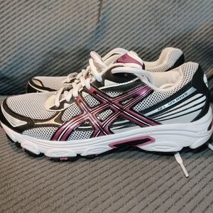 Asics Gel Galaxy 5- Size 8